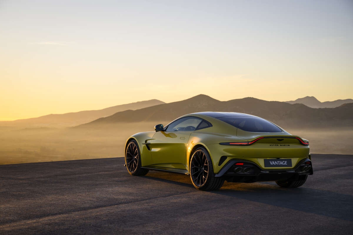 Aston Martin Vantage 2024 chính thức ra mắt, công suất hơn 650 mã lực- Ảnh 4.