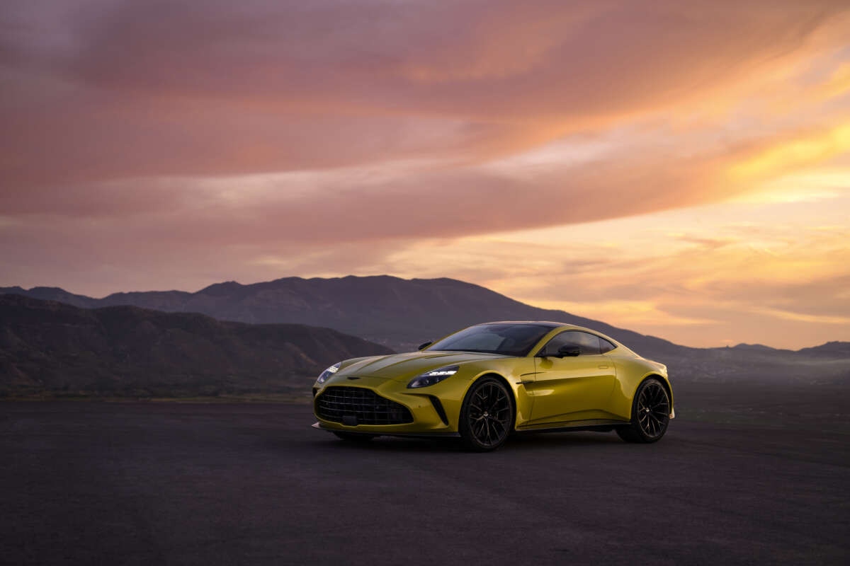 Aston Martin Vantage 2024 chính thức ra mắt, công suất hơn 650 mã lực- Ảnh 1.