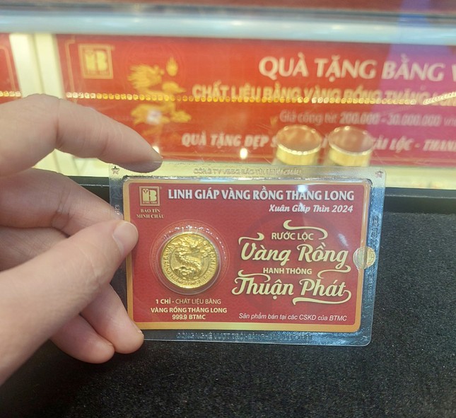 Giá vàng tăng mạnh, vượt 78 triệu đồng/lượng- Ảnh 1.