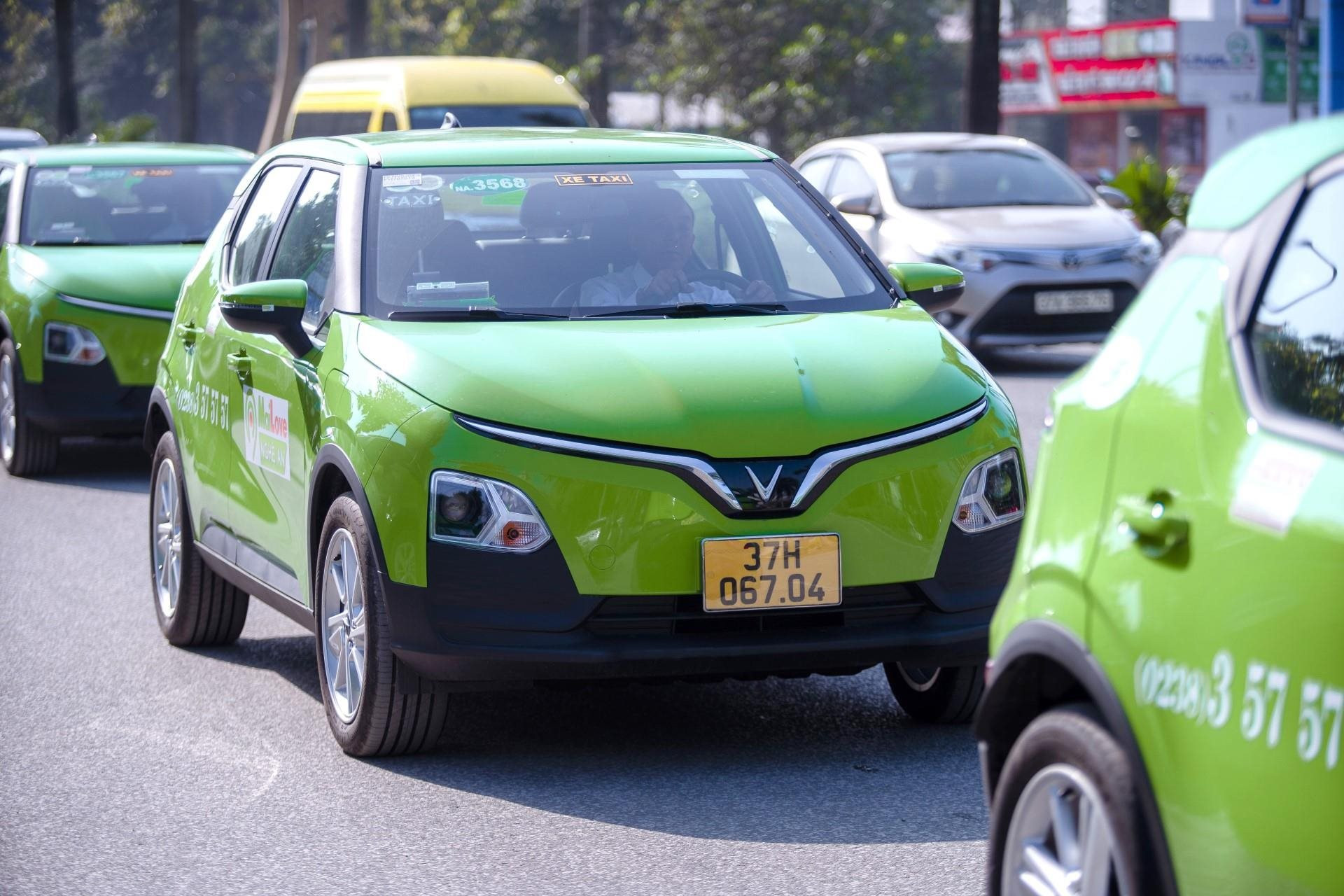 Hãng taxi lớn nhất Nghệ An hủy hợp đồng mua xe với Toyota để chuyển sang VinFast- Ảnh 1.