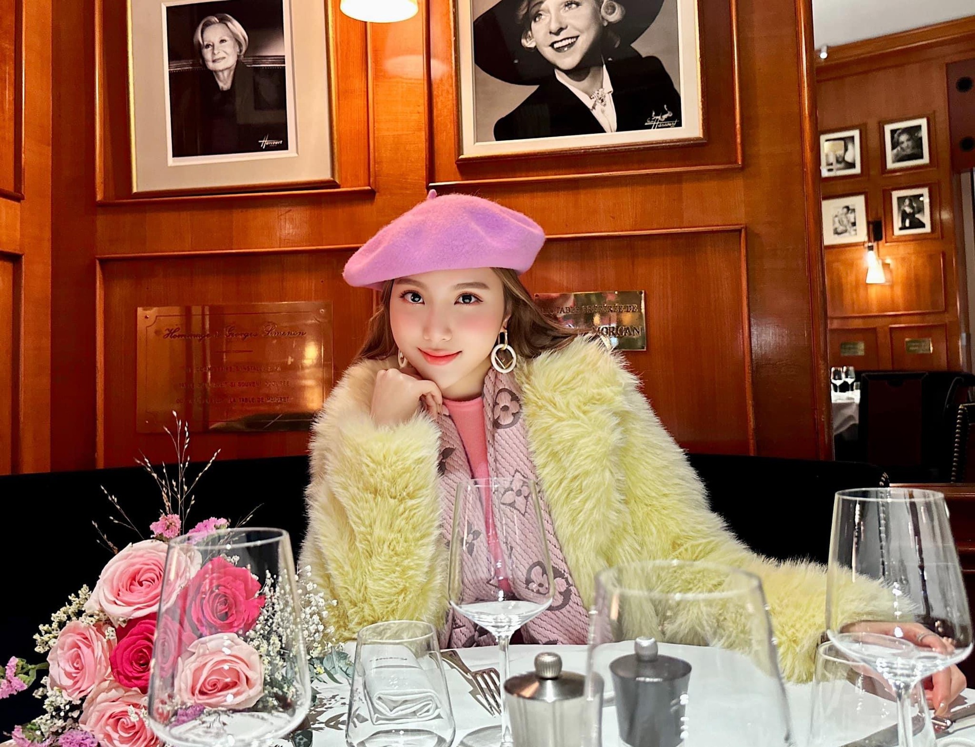 Sao nữ Vbiz lần đầu khoe cận mặt cặp song sinh sau thời gian giấu kín- Ảnh 7. Sao nữ Vbiz lần đầu khoe cận mặt cặp song sinh sau thời gian giấu kín- Ảnh 7.