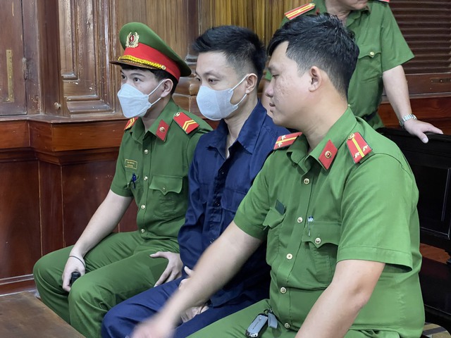 Ngọc Trinh từ chối 1 luật sư bào chữa, khai hoàn cảnh gặp thầy dạy lái mô tô Trần Xuân Đông- Ảnh 6.