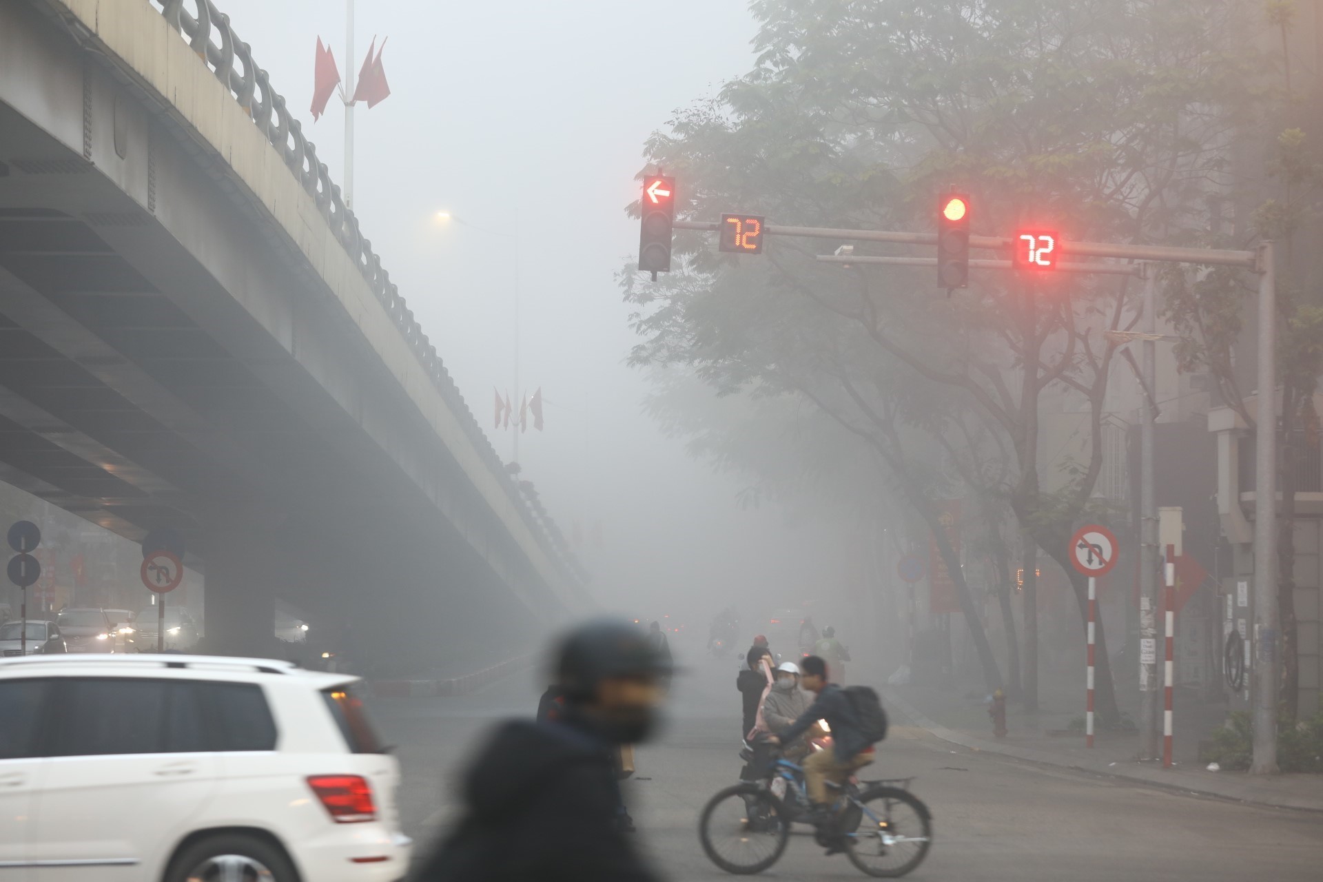 Vì sao Hà Nội mù mịt trong sương dày đặc?- Ảnh 6.