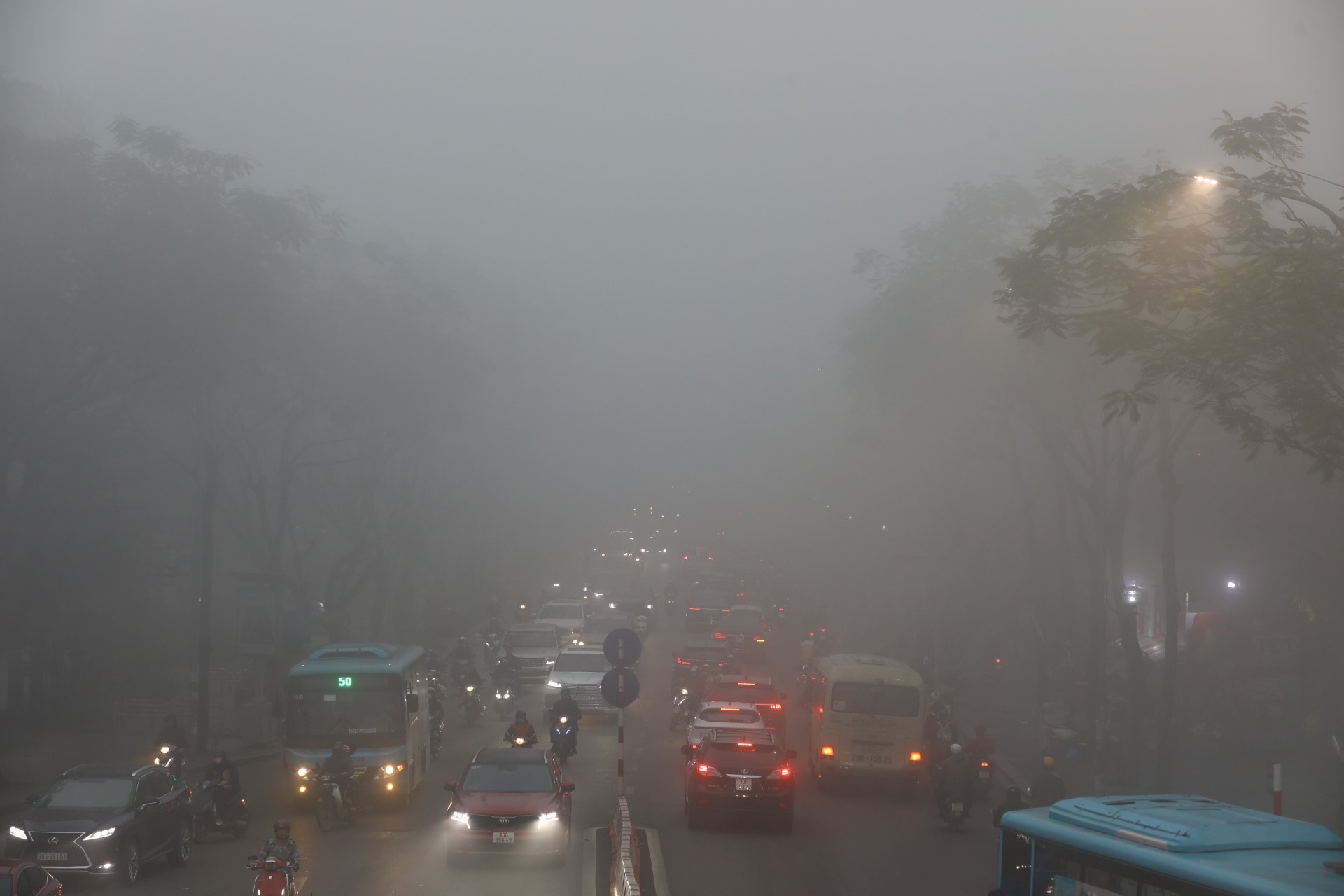 Vì sao Hà Nội mù mịt trong sương dày đặc?- Ảnh 7.