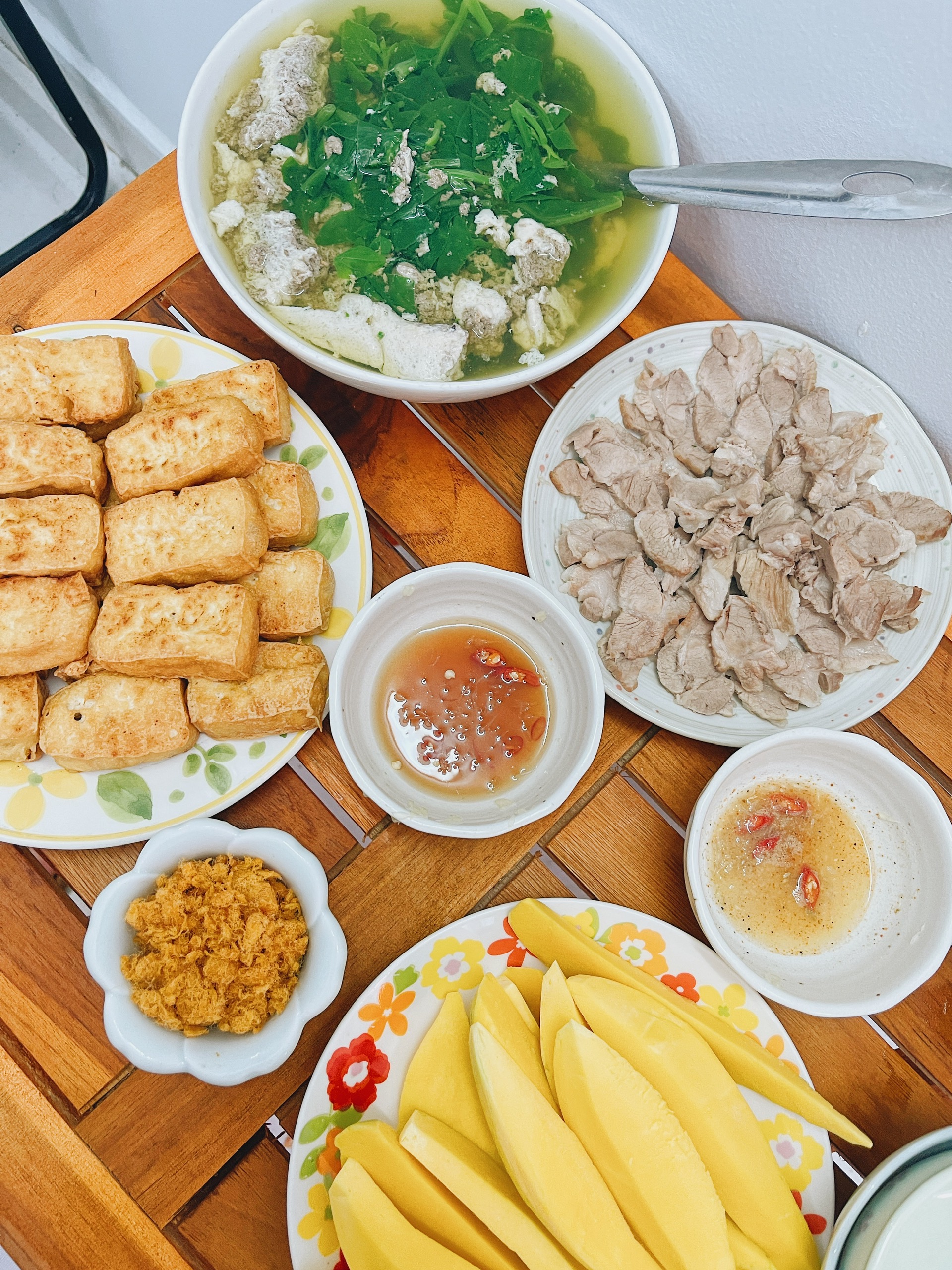 Gia đình trẻ ở Hà Nội và bài toán chi phí khi sống ở TP.HCM: Chăm nấu cơm nhà vì không hợp đồ miền Nam, kết quả lại tiết kiệm kha khá tiền- Ảnh 6.