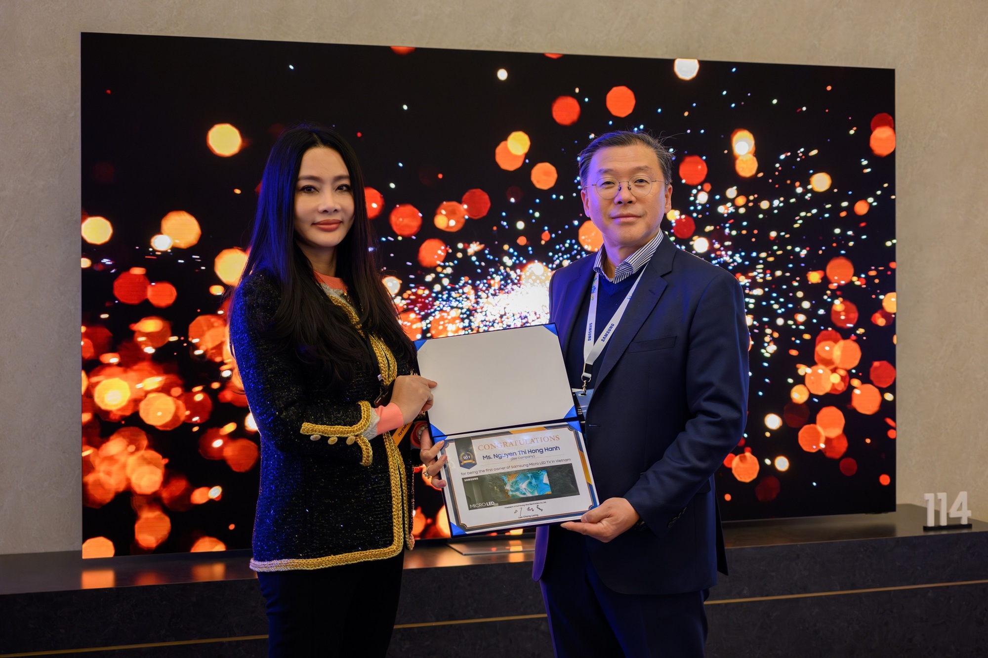 Người Việt Nam đầu tiên sở hữu TV MICRO LED siêu đắt đỏ, trị giá 3,5 tỷ đồng- Ảnh 1.