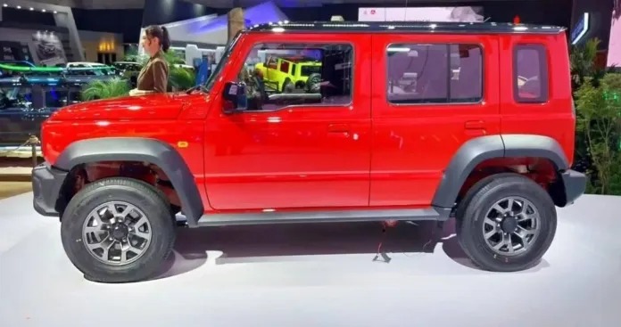 Suzuki Jimny 5 cửa tiếp tục tạo cơn sốt, bán 1.200 xe trong 3 ngày đầu tiên, có thể về Việt Nam- Ảnh 4.