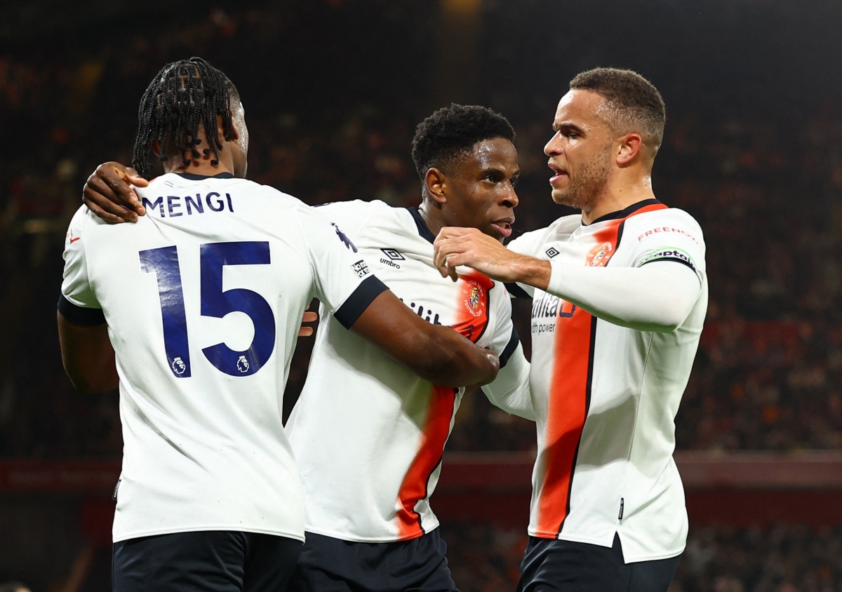 Kết quả Ngoại hạng Anh hôm nay 22/2: Liverpool ngược dòng ngoạn mục trước Luton- Ảnh 1.