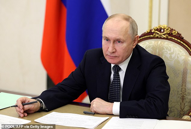 Ông Putin ra lệnh đáp trả nước vừa tung 50 đòn trừng phạt vào Nga: Hiệp định lịch sử chính thức sụp đổ- Ảnh 1.