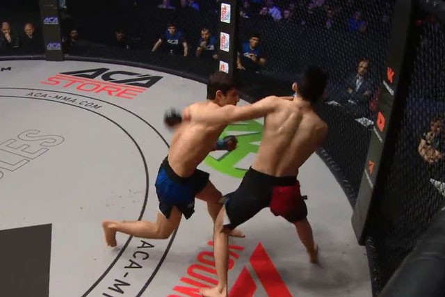 ‘Tân binh MMA’ tung cú đấm móc cực mạnh hạ knock-out đối thủ sau 40 giây- Ảnh 1.