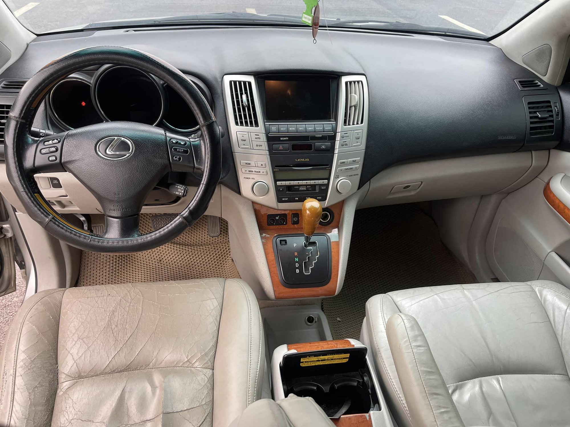 Rao Lexus RX 400h hàng hiếm giá 260 triệu ngang Wuling Mini EV, người bán chia sẻ: 