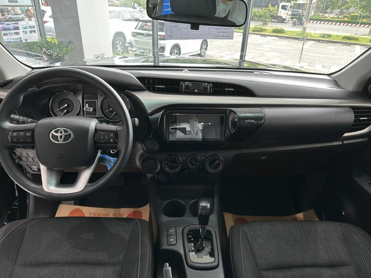 Đại lý nhận cọc Toyota Hilux 2024, báo về Việt Nam tháng 5: Giá dự kiến hơn 700 triệu, có điểm khó cạnh tranh Ranger- Ảnh 7.