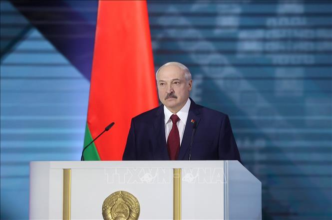 Ông Alexander Lukashenko tuyên bố tái tranh cử tổng thống Belarus- Ảnh 1.