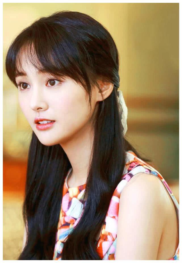 Hot girl viral khắp MXH xứ Trung vì quá giống Trịnh Sảng, nụ cười khiến hơn 1,5 triệu người xao xuyến- Ảnh 4.