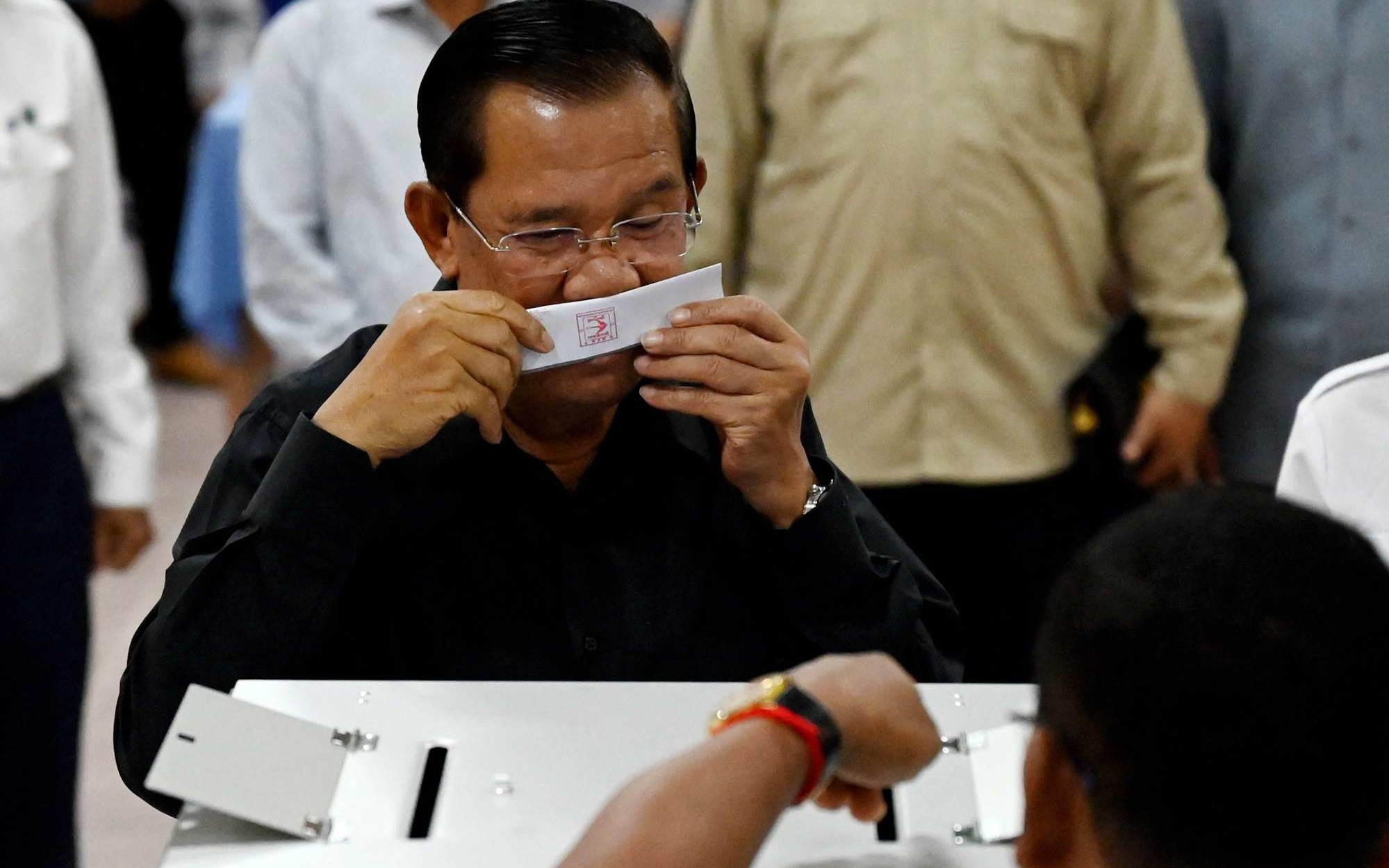 Ông Hun Sen trở lại tuyến đầu chính trường, người Campuchia vui mừng: 