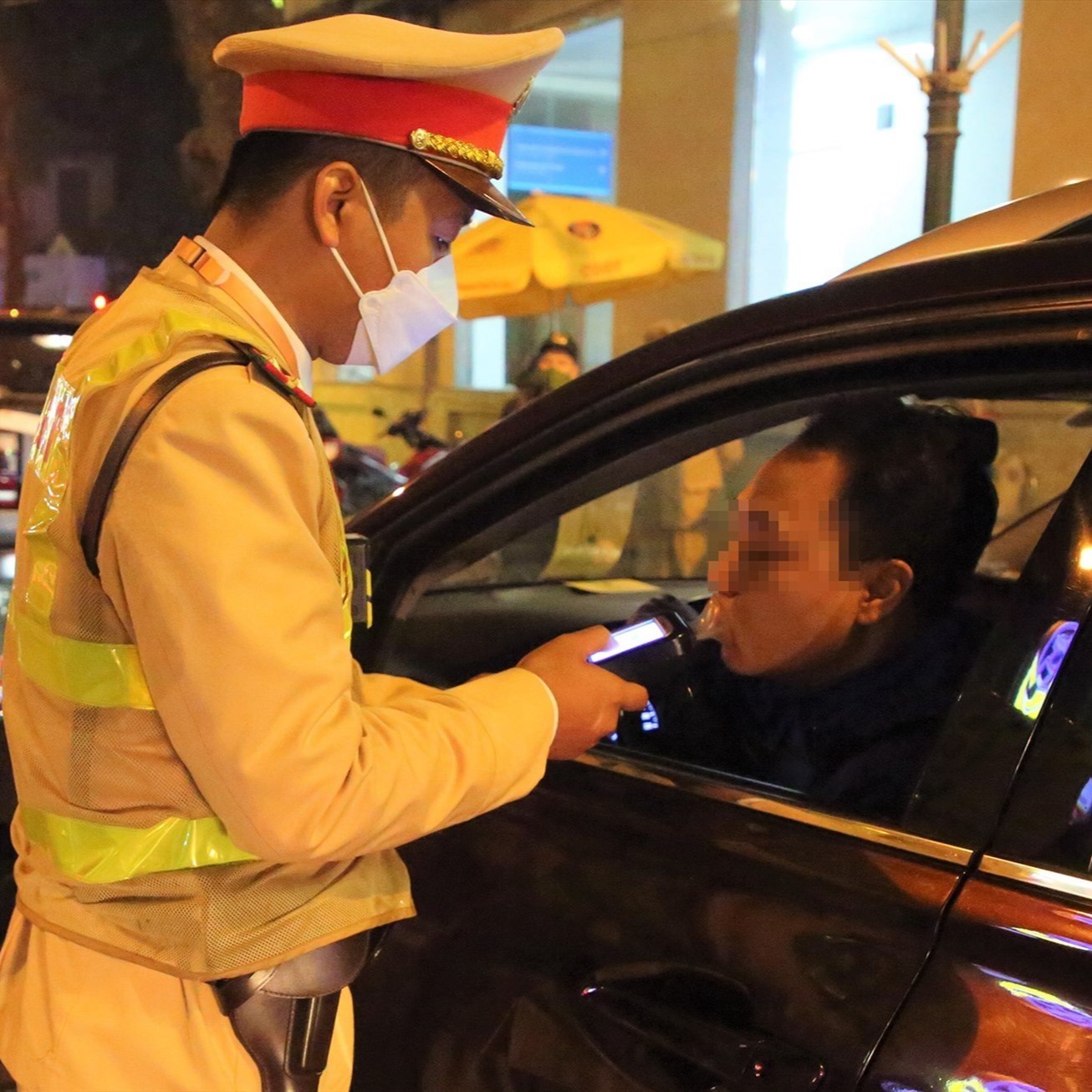 Dự thảo Luật Trật tự, an toàn giao thông đường bộ: Giấy phép Lái xe có 12 điểm, bị trừ hết điểm sẽ phải thi lại- Ảnh 1.