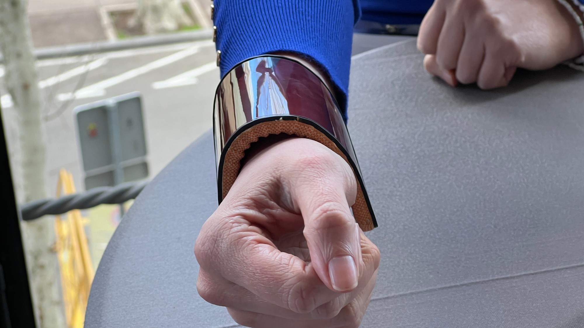 Motorola trình diễn ý tưởng về chiếc smartphone đeo ở cổ tay tại Triển lãm MWC- Ảnh 6.