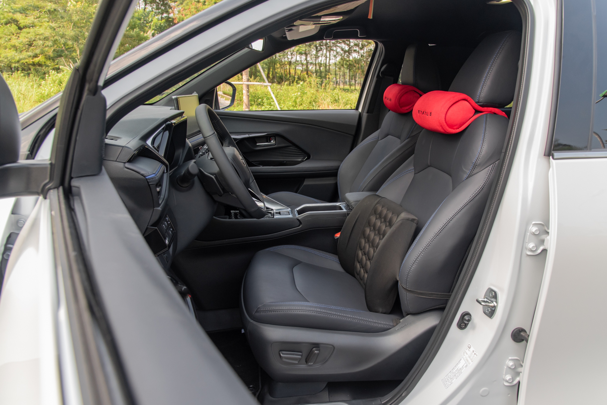 Fan công nghệ bán VinFast VF 8 mua Toyota Yaris Cross: ‘Cần xe nhỏ cho tiện dù còn vài điểm trừ nhưng được cái full an toàn’- Ảnh 14.