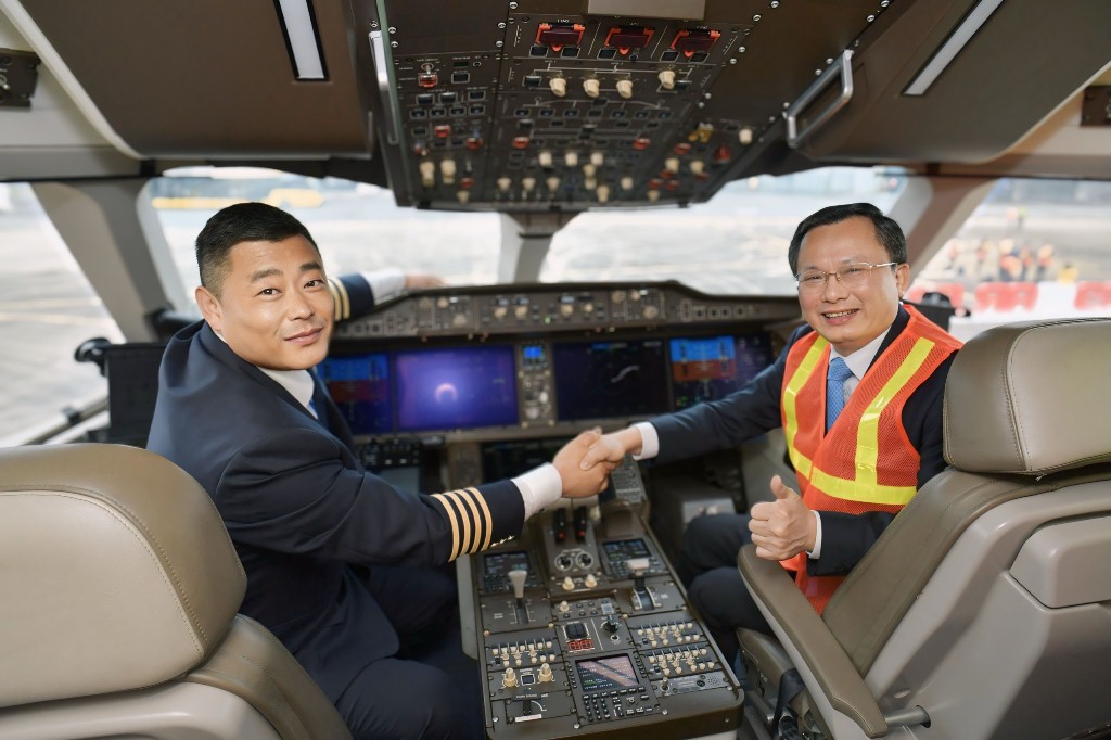 Cận cảnh máy bay Trung Quốc trình diễn tại sân bay Vân Đồn- Ảnh 11.