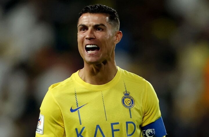 Ronaldo bị trừng phạt sau màn ăn mừng phản cảm- Ảnh 1.