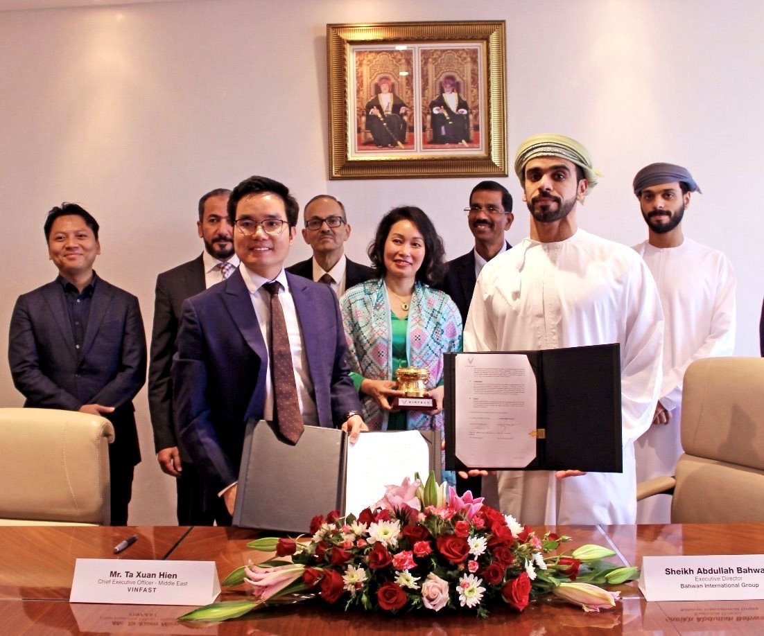 VinFast ký thỏa thuận hợp tác với đại lý đầu tiên tại Trung Đông- Ảnh 1.