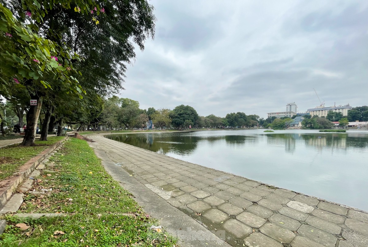 Cận cảnh hiện trạng hồ Thiền Quang trước đề xuất xây dựng 5 quảng trường- Ảnh 16.