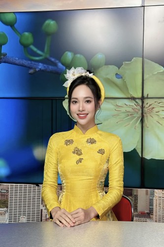 Chiêm ngưỡng loạt áo dài Tết cực phẩm của dàn mỹ nhân Việt- Ảnh 9.
