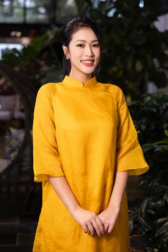 Chiêm ngưỡng loạt áo dài Tết cực phẩm của dàn mỹ nhân Việt- Ảnh 10.