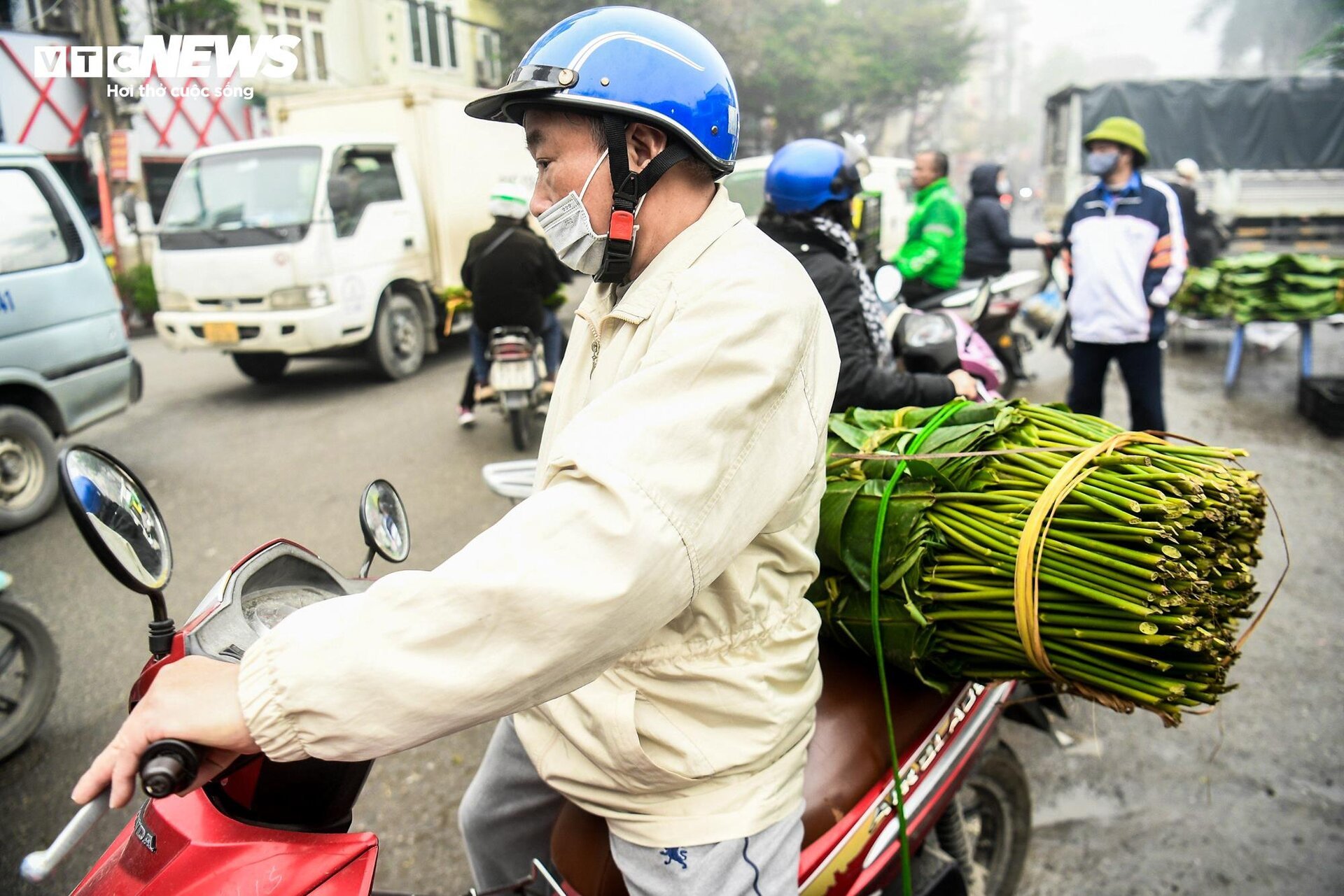 Chợ lá dong lâu đời nhất Hà Nội nhộn nhịp ngày giáp Tết- Ảnh 15.