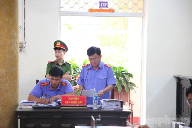 Cựu trưởng phòng Cảnh sát kinh tế An Giang hầu toà do bỏ lọt Mười Tường- Ảnh 2.