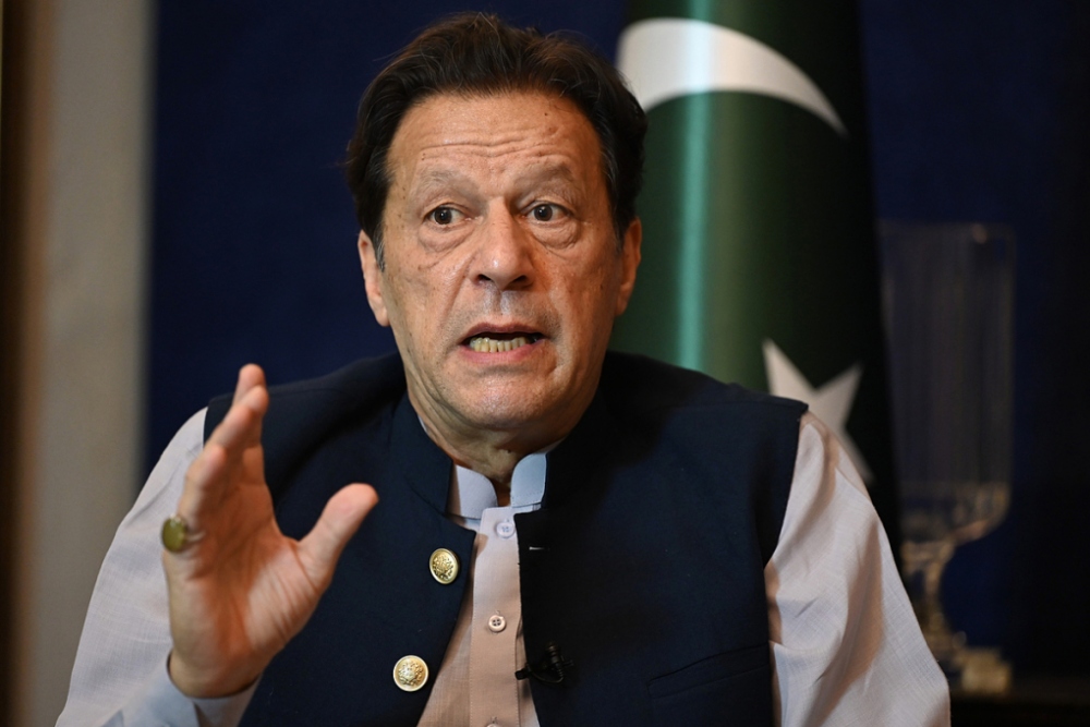 Cựu Thủ tướng Pakistan Imran Khan nhận án tù thứ 3 trong vòng 1 tuần- Ảnh 1.
