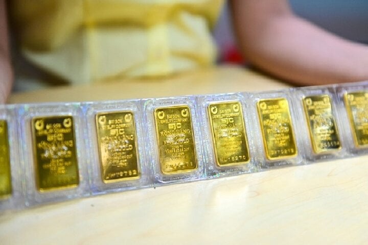 Giá vàng trong nước quay đầu giảm phiên cuối tuần- Ảnh 1.