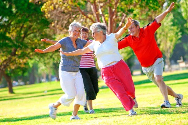 Người qua 55 tuổi vẫn hứng thú làm tốt 6 điều này, chứng tỏ thể lực và tinh thần còn rất sung mãn: Số 1 không phải tập thể dục- Ảnh 3.