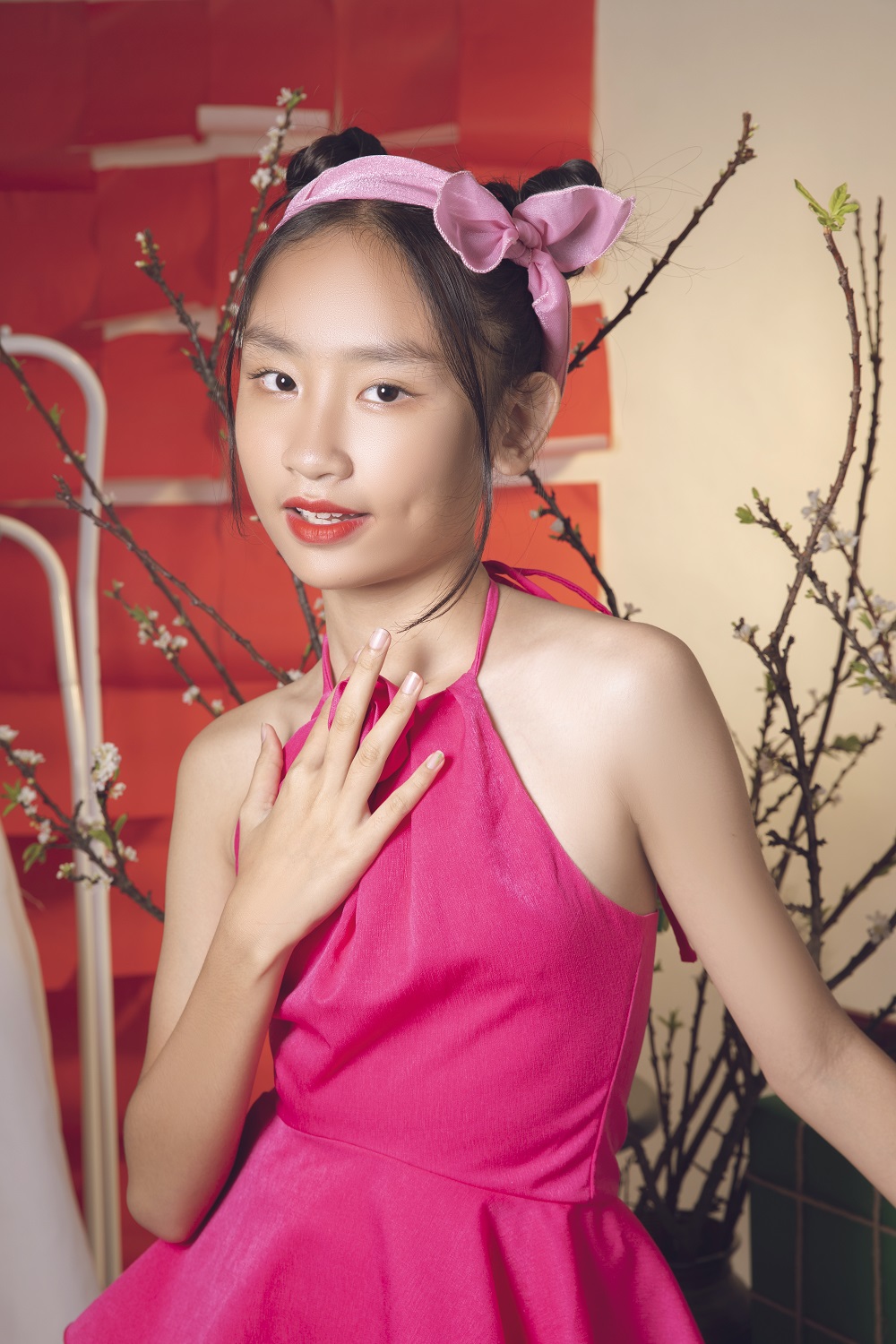 Mẫu teen Sarah Trần tung bộ ảnh Tết đậm chất thời trang- Ảnh 2.