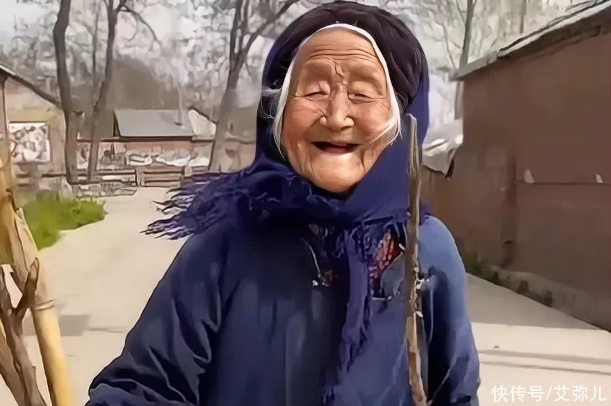 Cụ bà 103 tuổi vẫn khỏe mạnh, lái ô tô như người trẻ nhờ 2 thói quen đơn giản: Không phải tập thể dục- Ảnh 1.