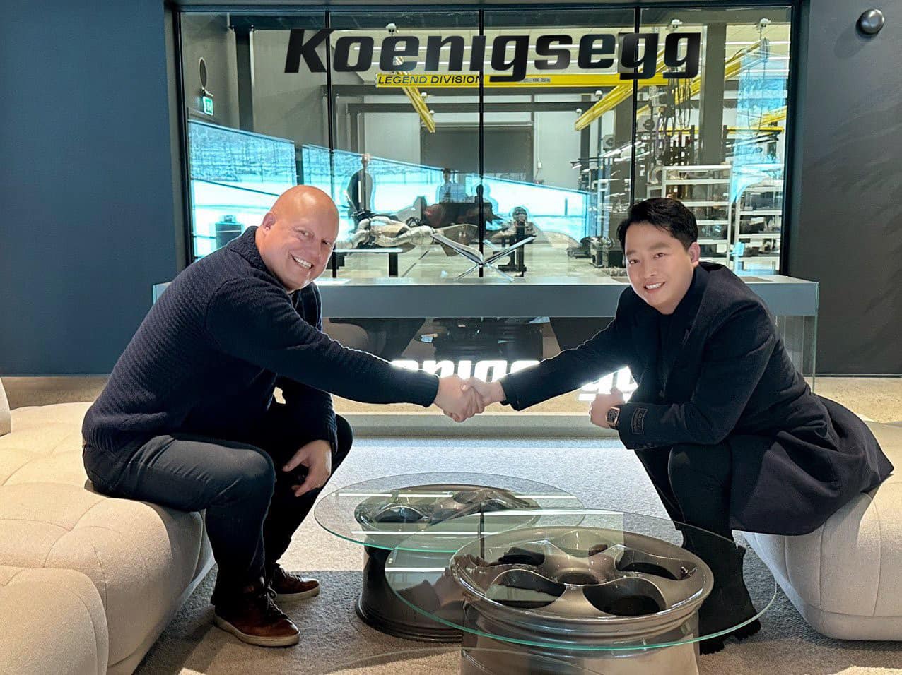 Bảo dưỡng Koenigsegg Regera tốn gần 9 tỷ, đại gia Hoàng Kim Khánh chia sẻ: ‘Muốn đẹp và độc thì phải chi mạnh tay’- Ảnh 4.