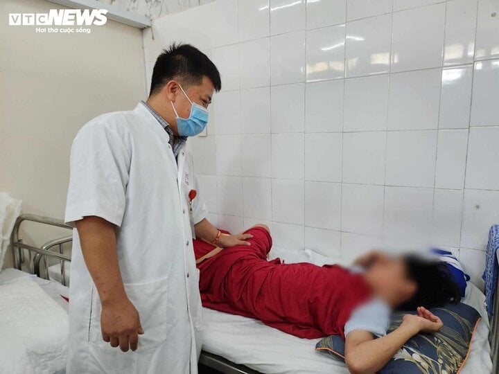 Nghịch pháo không rõ nguồn gốc, 4 trẻ em ở Thừa Thiên - Huế suýt mất mạng- Ảnh 2.