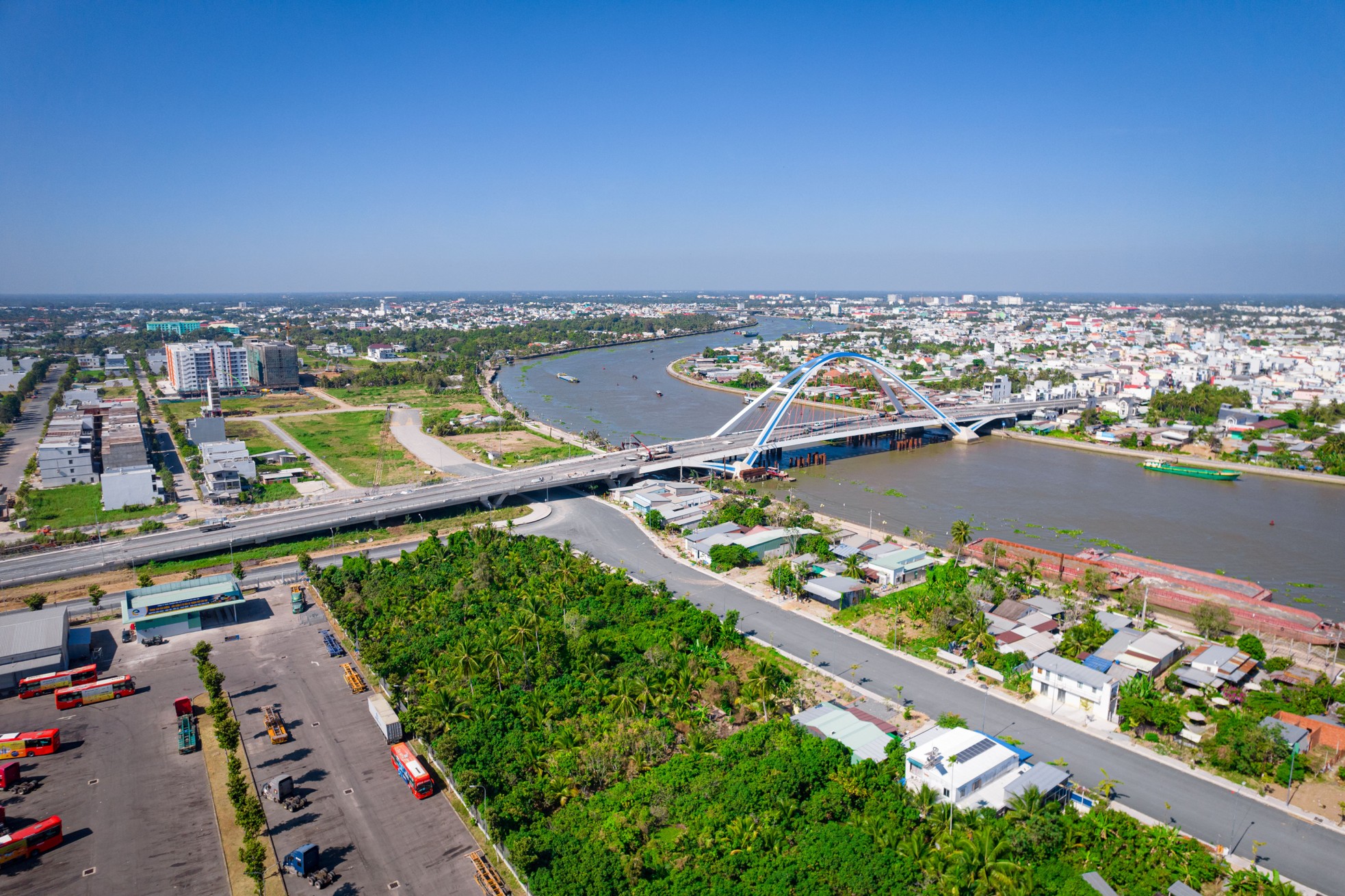 Cầu gần 800 tỷ đồng bắc qua sông Cần Thơ thông xe vào 27 Tết- Ảnh 7.