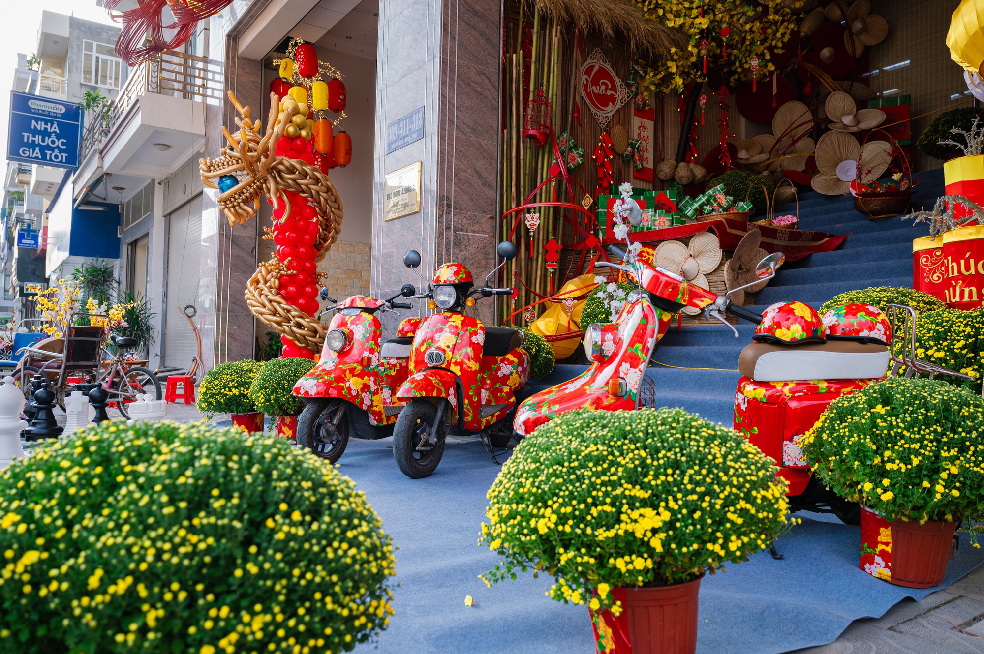 Một gia đình Bắc Giang chi 700 triệu biến sảnh nhà thành chợ Xuân, mở cửa miễn phí xuyên Tết- Ảnh 5.