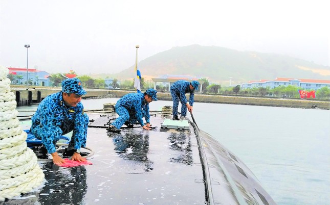 Bảo dưỡng ‘hố đen đại dương’ Kilo 636 êm, mượt trước khi đón Tết- Ảnh 1.