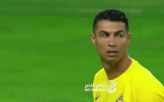 Ronaldo nói một câu đanh thép khi fan đối thủ không ngừng hô vang tên Messi- Ảnh 2.