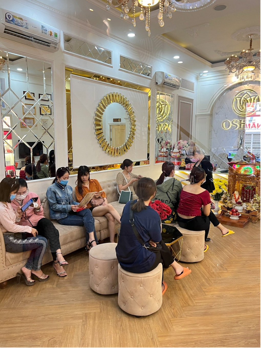 Thẩm mỹ viện Oshun - Nơi phái đẹp lấy lại tuổi xuân tức thì- Ảnh 3. Thẩm mỹ viện Oshun - Nơi phái đẹp lấy lại tuổi xuân tức thì- Ảnh 3.