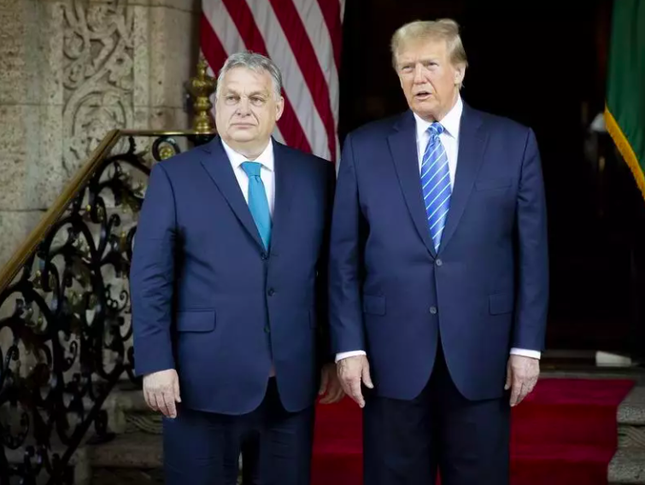 Cuộc gặp khác thường giữa cựu Tổng thống Mỹ Trump với Thủ tướng Hungary- Ảnh 1.