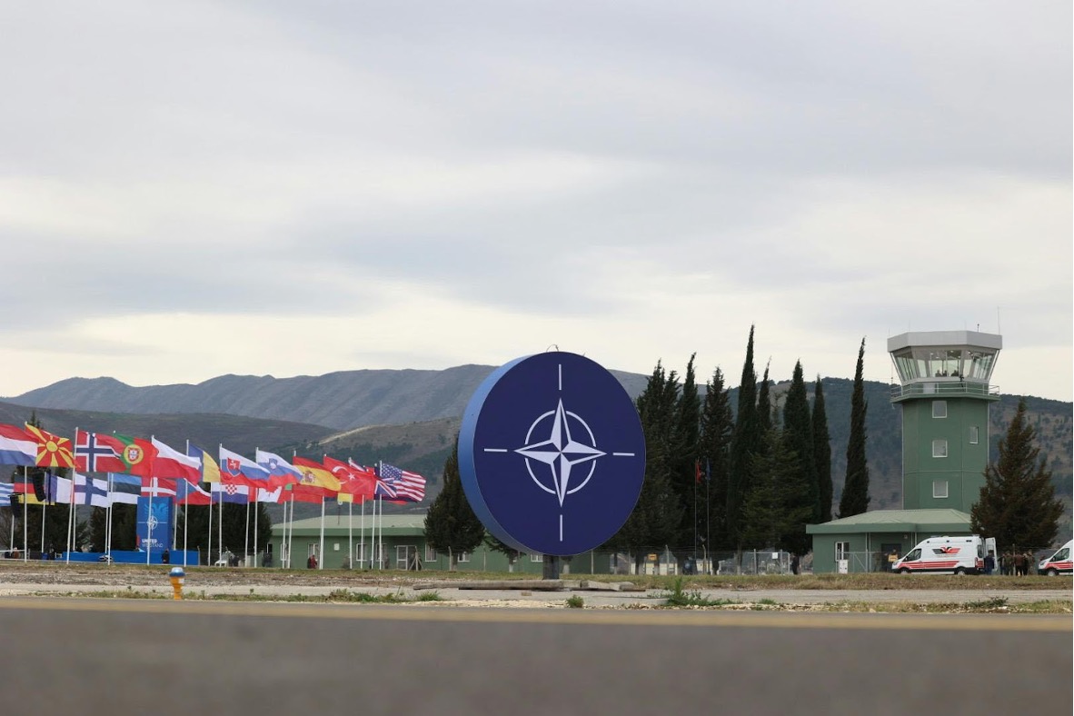Đằng sau việc NATO mở lại căn cứ không quân thời Liên Xô ở Albania- Ảnh 1.