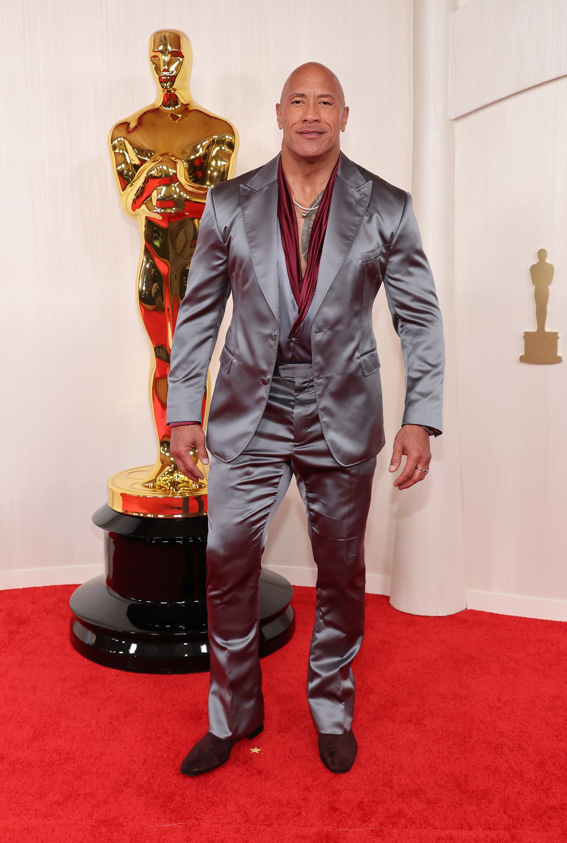 Oscar 2024: Đô vật John Cena gây sốc khi khỏa thân trao giải- Ảnh 2.