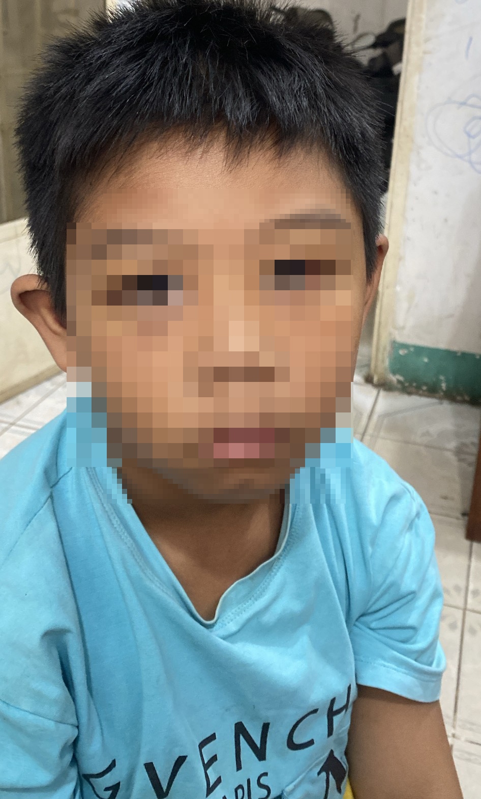 Vụ cha dượng đánh con riêng của vợ cũ: Người mẹ phản ứng thế nào khi con bị đánh?- Ảnh 1.