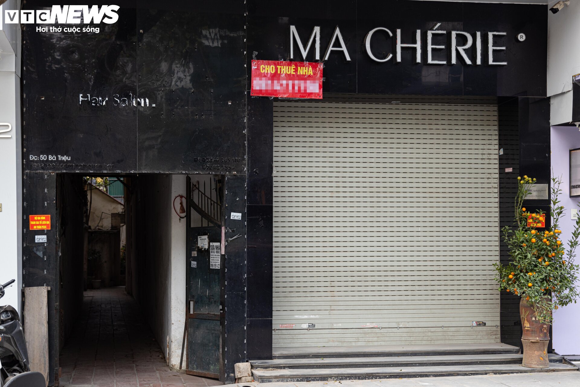 Nhiều cửa hàng giữa phố cổ Hà Nội im lìm đóng cửa, chủ nhà ngóng khách thuê- Ảnh 19.