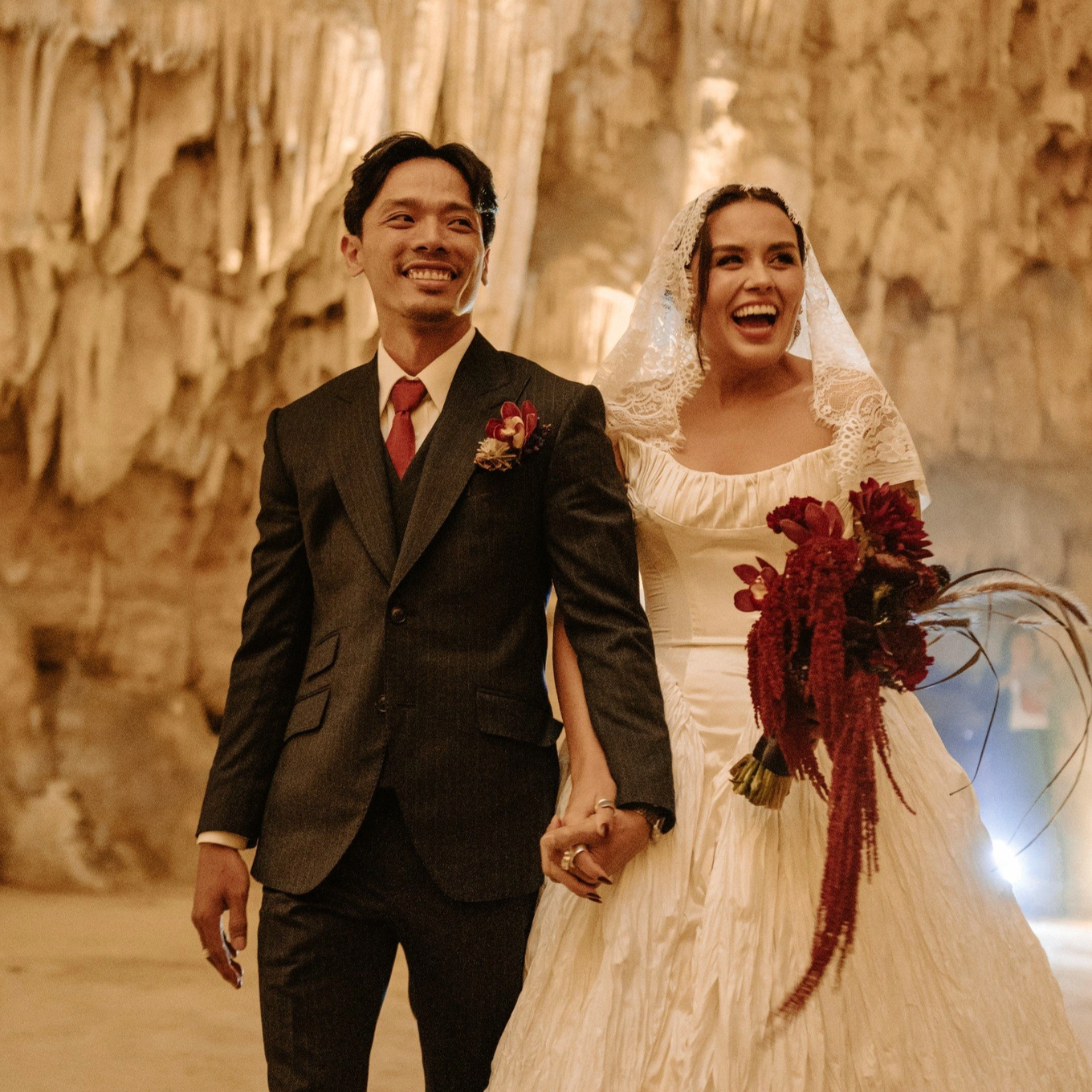 Độc lạ lễ cưới trong hang động Việt Nam- Ảnh 2.