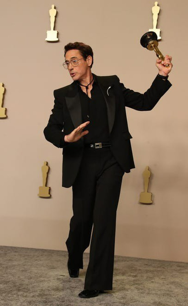 Nụ hôn tại Oscar- Ảnh 9.