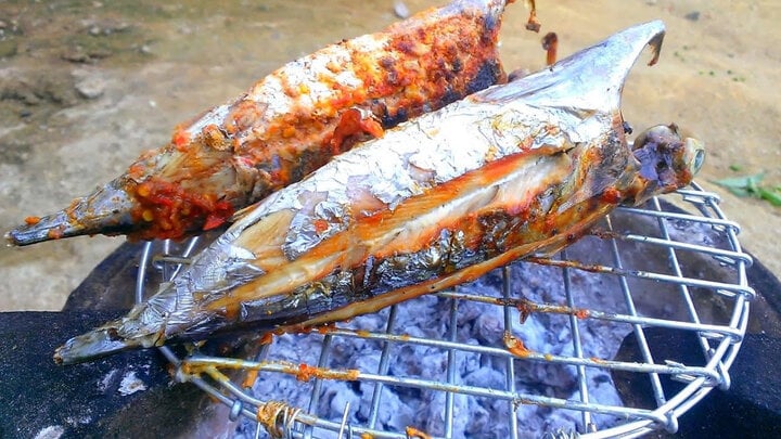 Ở Phú Yên có món 'cá ngạc nhiên' tưởng lạ mà quen, ăn xong phải ồ lên cảm thán- Ảnh 2.